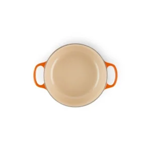 Cocotte en fonte Ronde 28 cm Volcanique Le Creuset Signature pas cher en vente 13